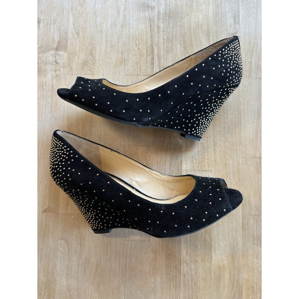 Gianni Bini Women's Black Gold Studded Sparkle Size 7M Wedges Open Peep Toe